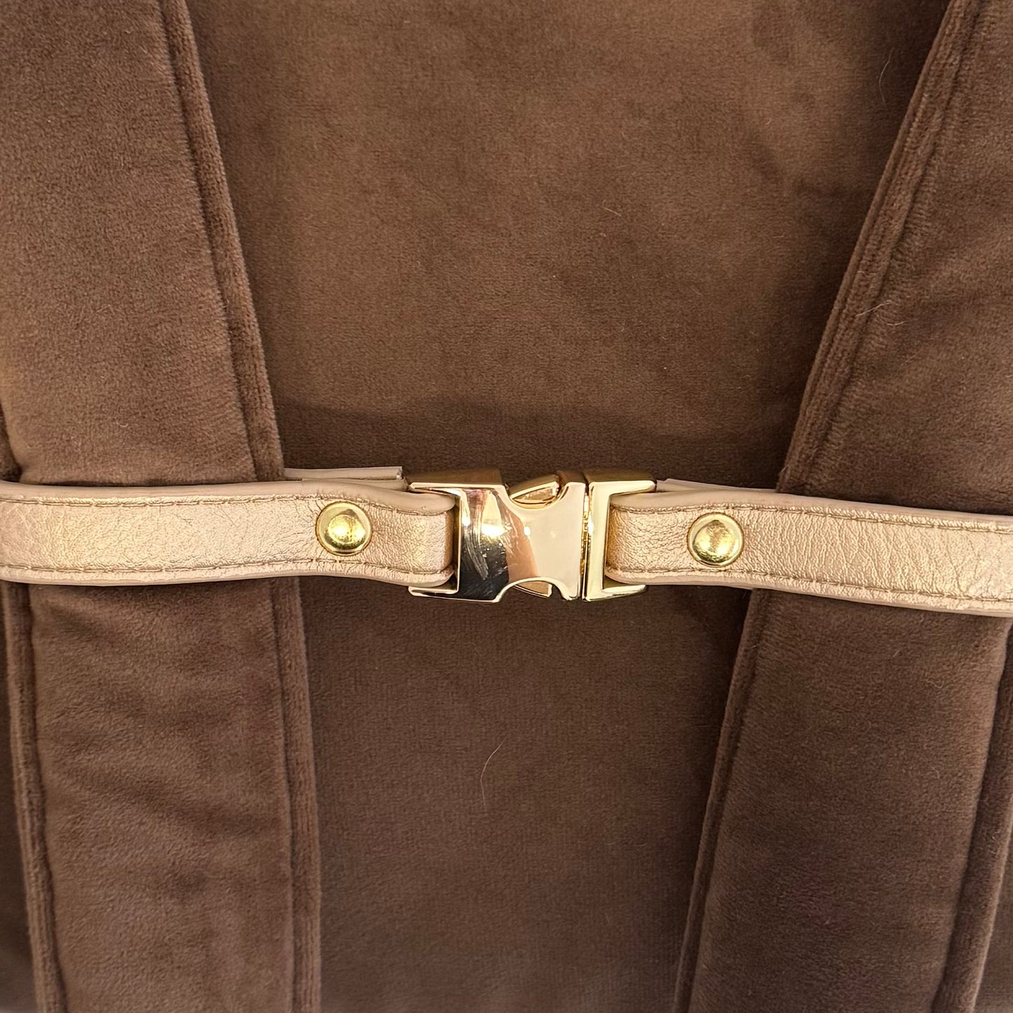 Stella dog carrier bag in quilted beige velvet