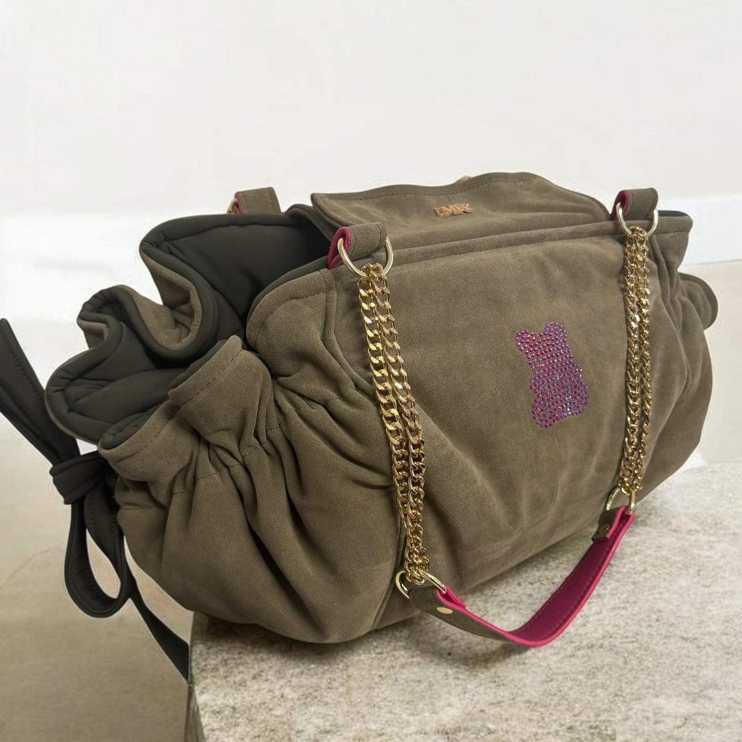 Stella dog carrier bag in grained leather