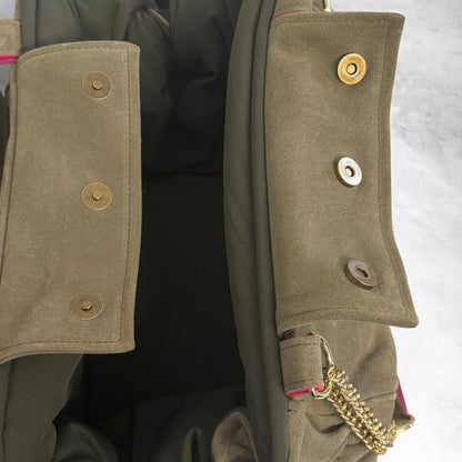 Stella dog carrier bag in grained leather